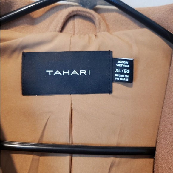 Tahari Camel Belted Trench Coat New no Tags - Picture 3 of 4